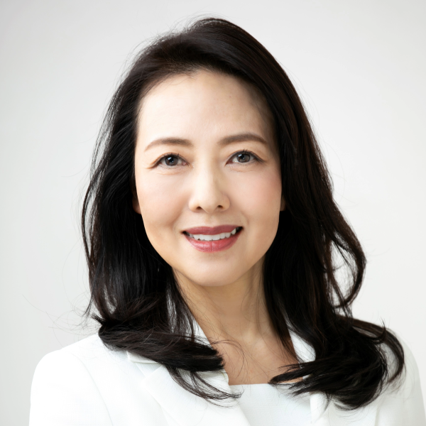 山本洋子 氏